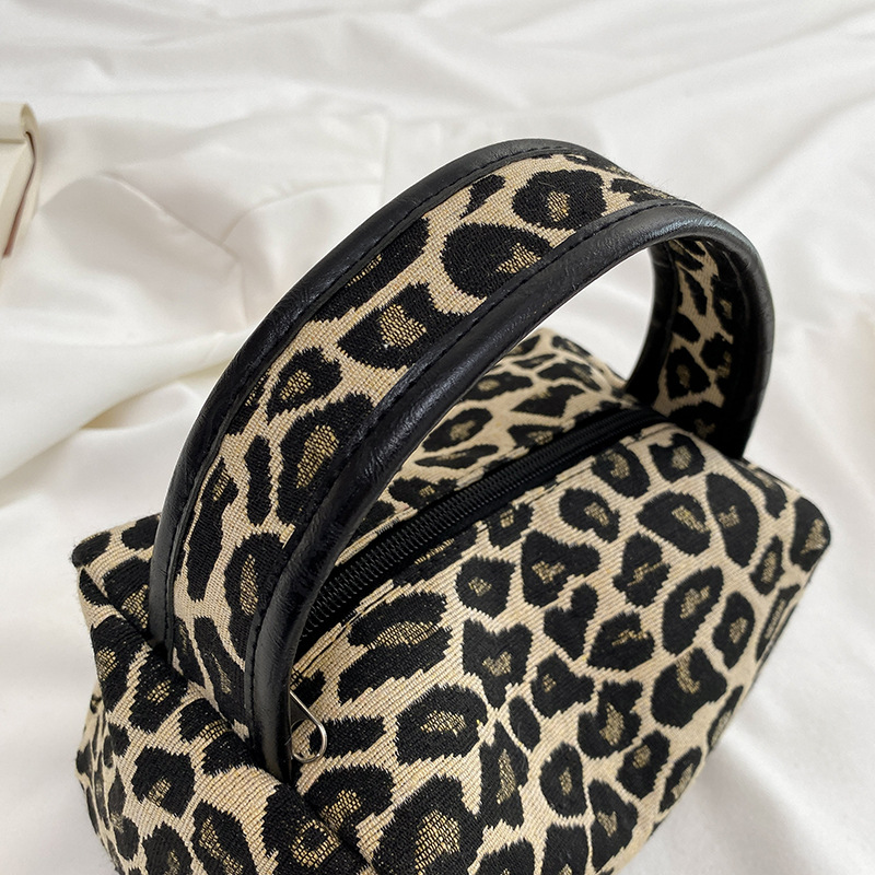 Leopard Makeup Bag Luxury  Lar - đánh giá và giá Luxury Skin Care